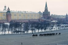 Конная милиция у стен Кремля